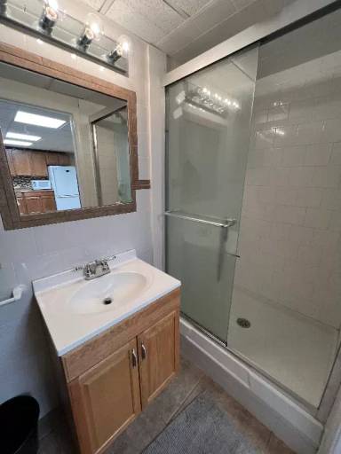 Main picture of 1 Essex Ave