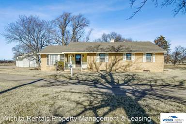 Main picture of 5401 N Maize Rd