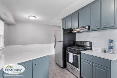 Main picture of 431 Egret Blvd NW
