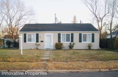 Main picture of 1809 Lansing Rd
