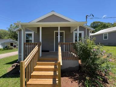 Main picture of 206 Hillcrest Dr