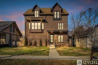 Main picture of 2312 Buchanan St