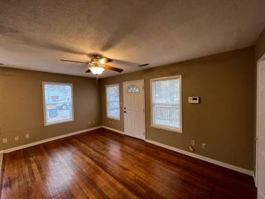 Main picture of 2200 Blaker Dr