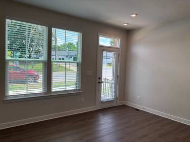 Main picture of 4824 Chastain Ave