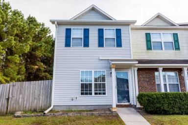 Main picture of 110 Woodlake Ct