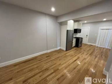 Main picture of 374 Oxford St