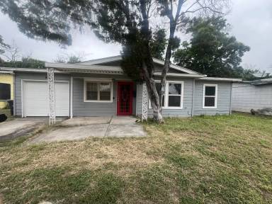 Main picture of 451 Hub Ave