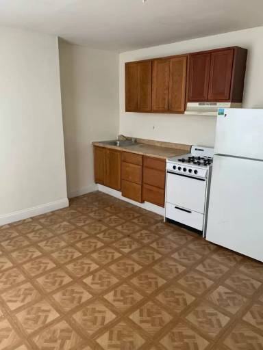 Main picture of 1348 S Melville St
