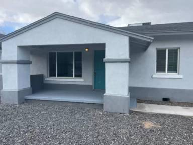 Main picture of 340 W Highland Ave