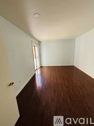 Main picture of 515 N Jackson St