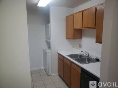 Main picture of 258 E Plane St