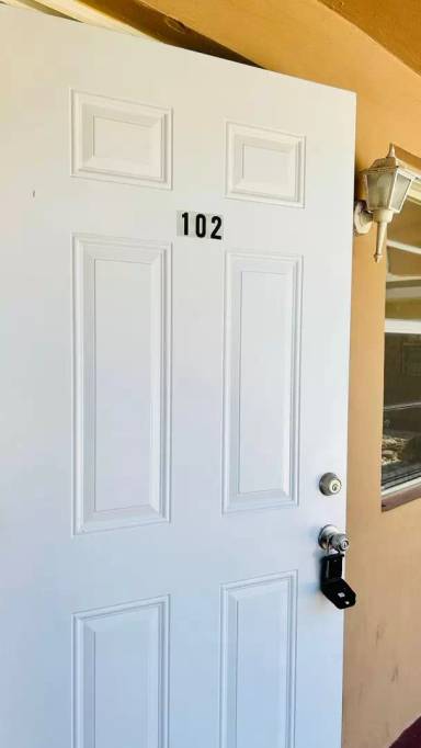 Main picture of 241 SE 9th Ave