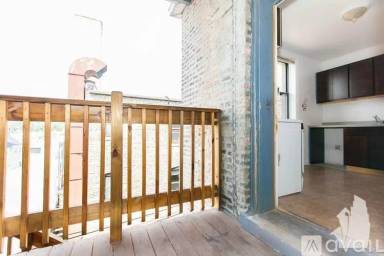 Main picture of 2330-38 N Spaulding Ave