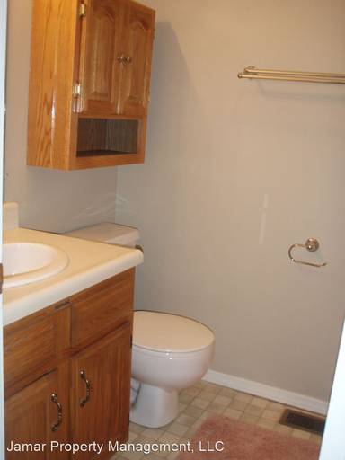 Main picture of 1374 S College Mall Rd