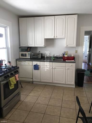Main picture of 115 Yorktown St