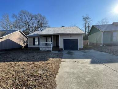 Main picture of 529 Jennings Farm Rd