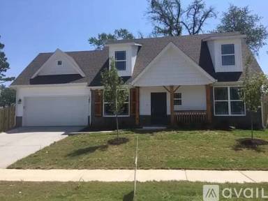 Main picture of 501 Holly St