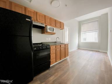 Main picture of Pittsfield Apartments