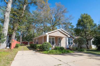Main picture of 1609 N M L King Jr Blvd