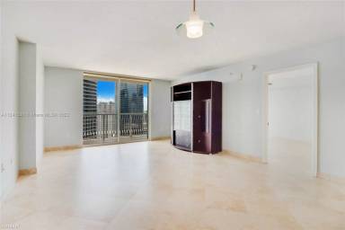 Main picture of The Club At Brickell Bay