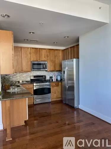 Main picture of 60 N Market St