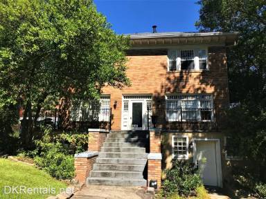 Main picture of 1150 Blue Ridge Ave NE