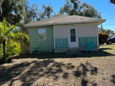 Main picture of 541 Woodlawn St