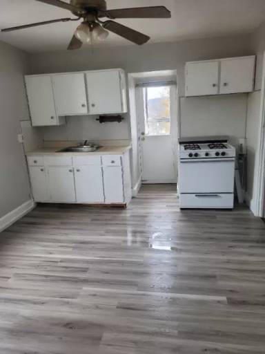 Main picture of 218 S 3rd St