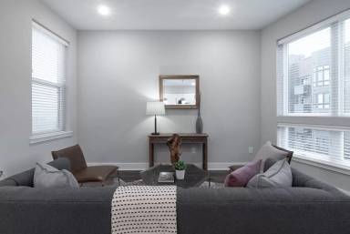 Main picture of 1555 Ridge Ave