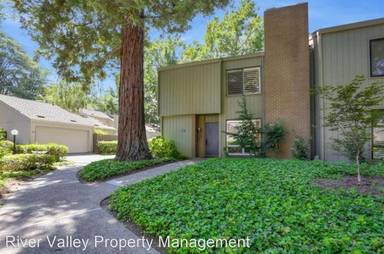 Main picture of 210 Dunbarton Cir