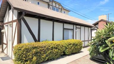 Main picture of 1531 Oak St