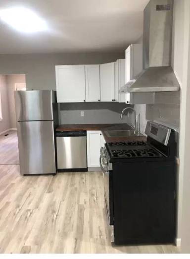 Main picture of 3010 Daisy Ave