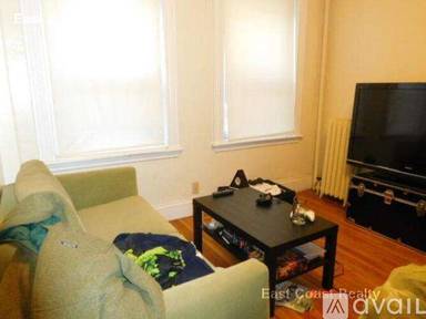 Main picture of 99 Gordon St