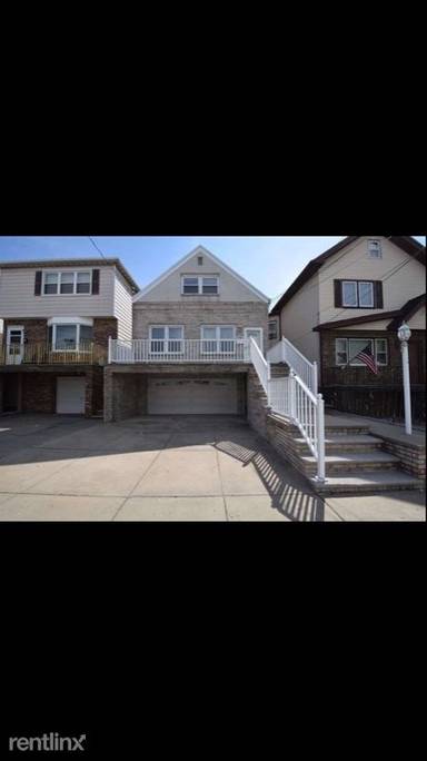 Main picture of 24 E 46th St