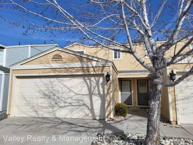 Main picture of 4070 Village Dr