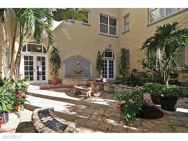 Main picture of 900 16th St