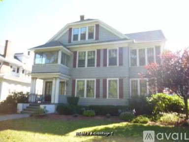 Main picture of 132 Russell St