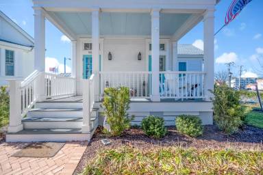 Main picture of 9529 23rd Bay St