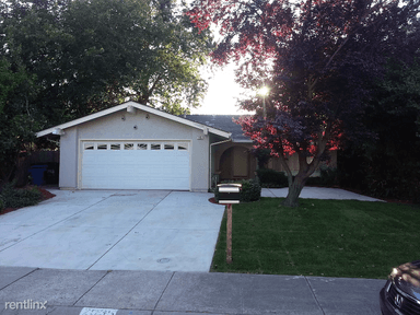 Main picture of 2935 Red Hawk Way