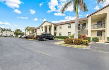 Main picture of 9270 Lake Park Dr