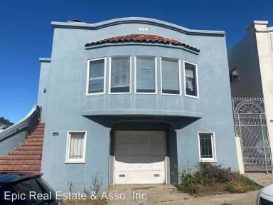 Main picture of 42 Castle Manor Ave