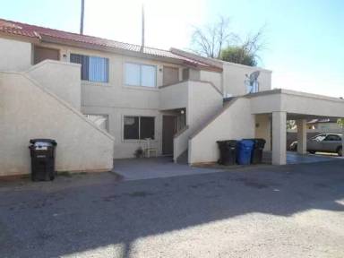 Main picture of 864 N Revere