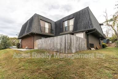 Main picture of 9104 Woodpark Ln