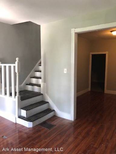 Main picture of 240 N Alden St