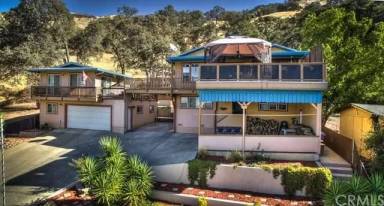 Main picture of 4120 Lakeview Dr