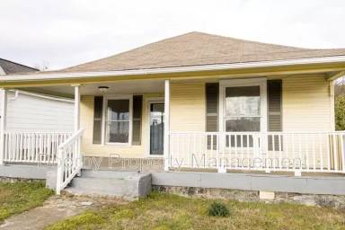 Main picture of 2303 Stuart St