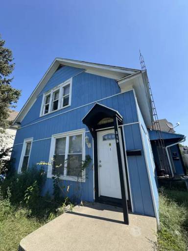 Main picture of 315 Parker Ave