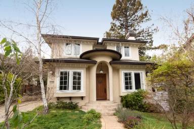 Main picture of 2112 Easton Dr