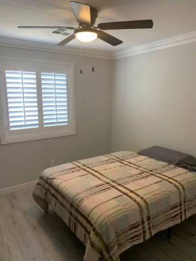 Main picture of 221 E Neal Ave