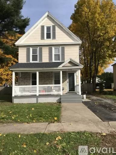 Main picture of 216 Richardson Ave